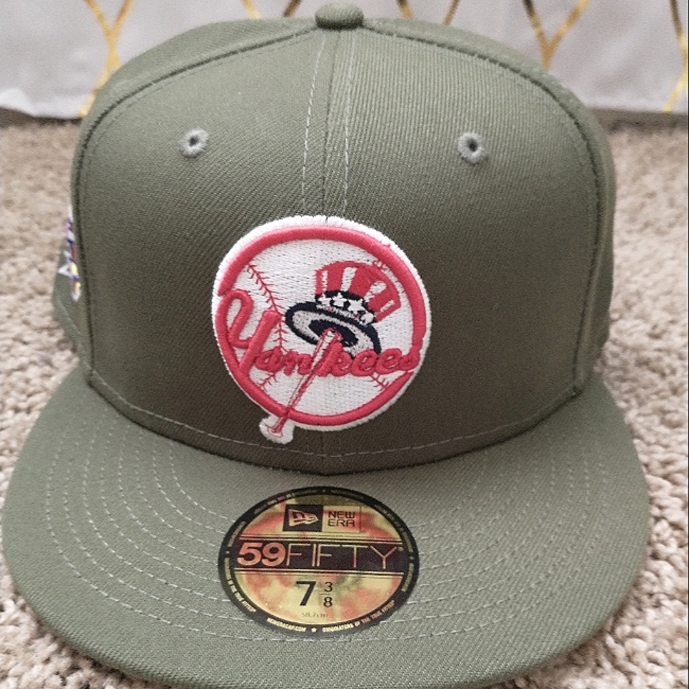 New Era 59Fifty New York Yankees MLB Hat size:7 3/8 color:Olive Green
